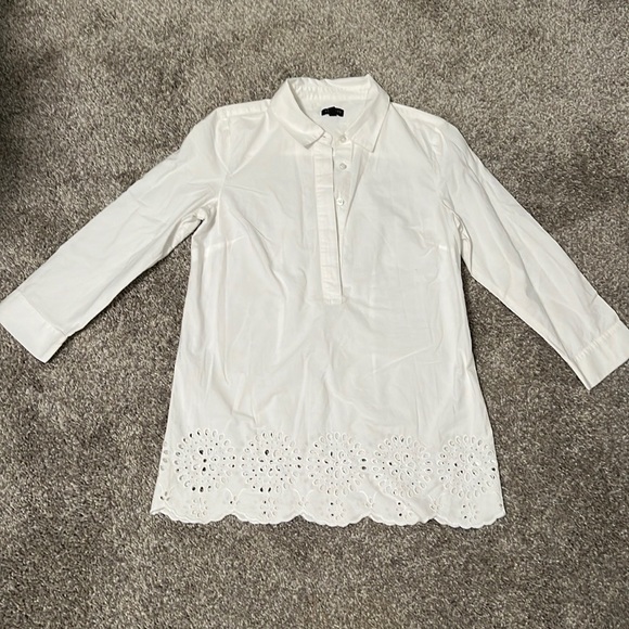 Talbots xs white tunic blouse with eyelet trim, 3/4 sleeves, 3/4 buttons, exc. - Picture 2 of 8